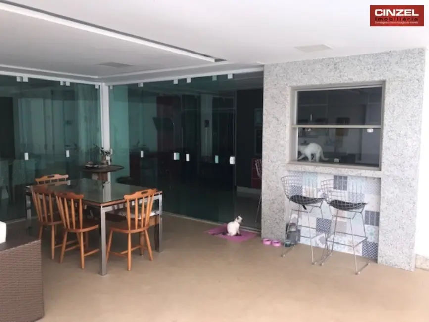 Foto 9 de Casa com 4 quartos à venda, 400m2 em Taguatinga - DF