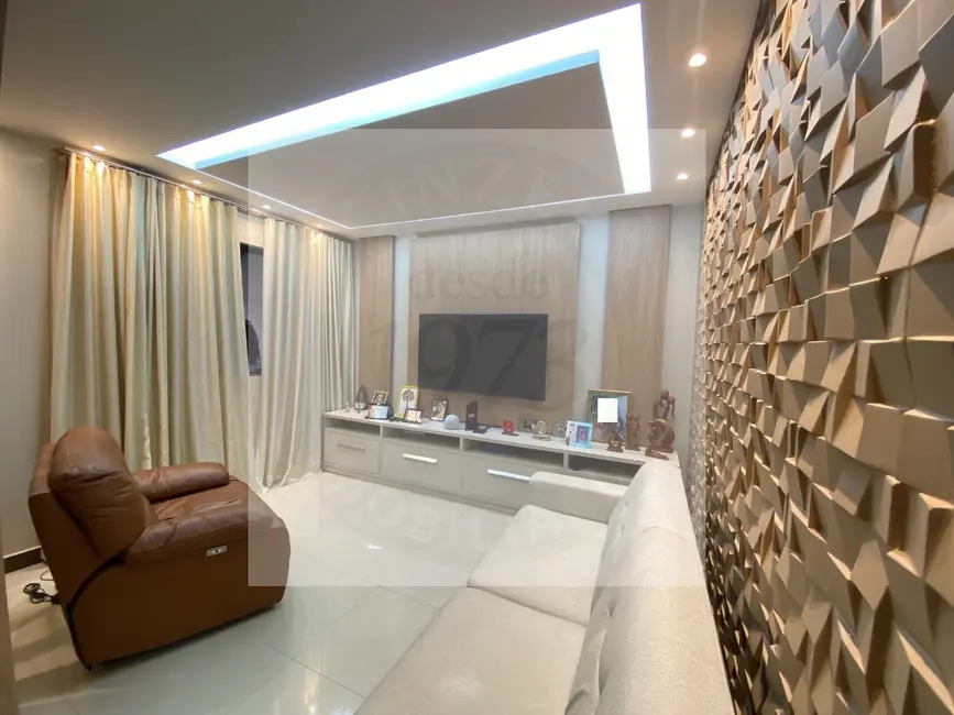 Casa com 4 quartos à venda, 800m2 em Setor Habitacional Vicente Pires, Brasilia - DF - imagem 2 Foto 2 de Casa com 4 quartos à venda, 800m2 em Setor Habitacional Vicente Pires, Brasilia - DF