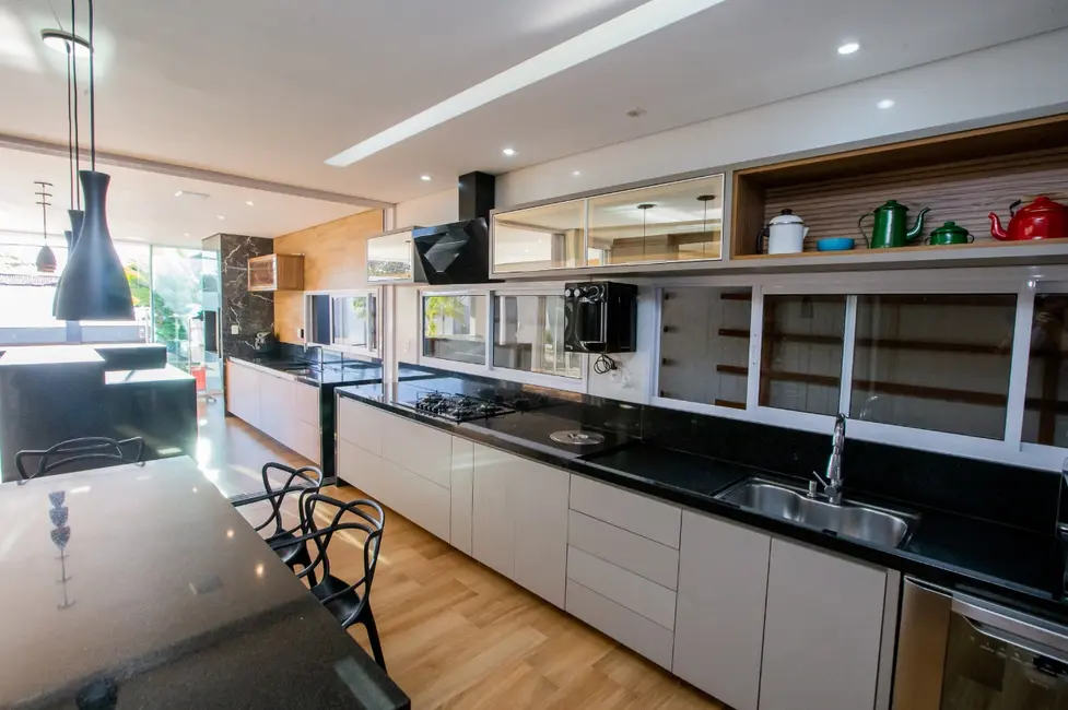 Casa com 4 quartos à venda, 800m2 em Setor Habitacional Vicente Pires, Brasilia - DF - imagem 4 Foto 4 de Casa com 4 quartos à venda, 800m2 em Setor Habitacional Vicente Pires, Brasilia - DF