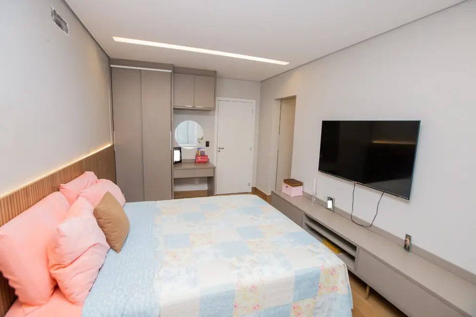 Casa com 4 quartos à venda, 800m2 em Setor Habitacional Vicente Pires, Brasilia - DF - imagem 8 Foto 8 de Casa com 4 quartos à venda, 800m2 em Setor Habitacional Vicente Pires, Brasilia - DF