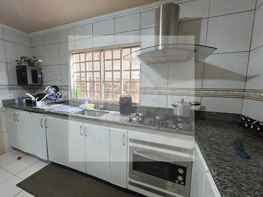 Casa com 3 quartos à venda, 400m2 em Setor Habitacional Arniqueira (Águas Claras), Brasilia - DF - imagem 7 Foto 7 de Casa com 3 quartos à venda, 400m2 em Setor Habitacional Arniqueira (Águas Claras), Brasilia - DF