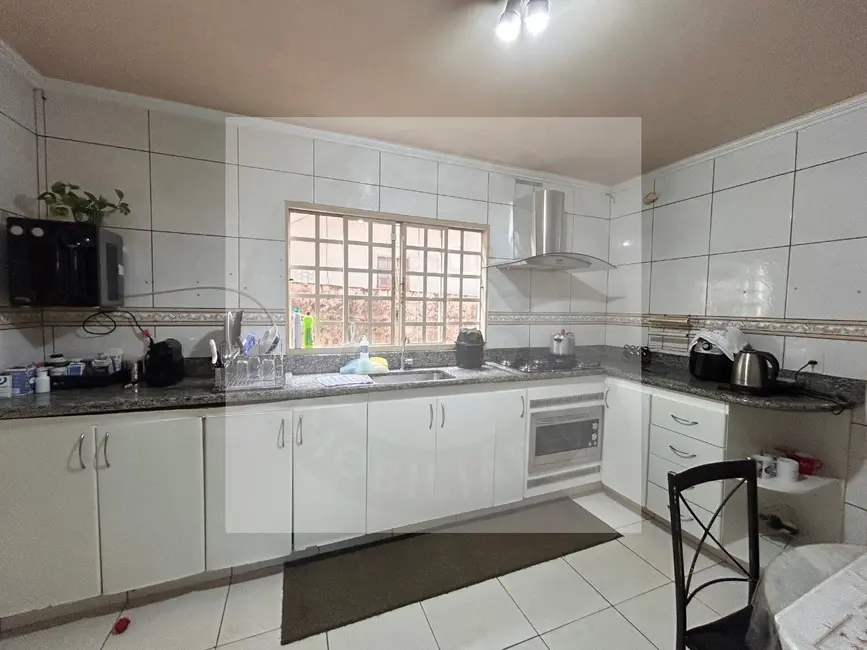 Casa com 3 quartos à venda, 400m2 em Setor Habitacional Arniqueira (Águas Claras), Brasilia - DF - imagem 8 Foto 8 de Casa com 3 quartos à venda, 400m2 em Setor Habitacional Arniqueira (Águas Claras), Brasilia - DF