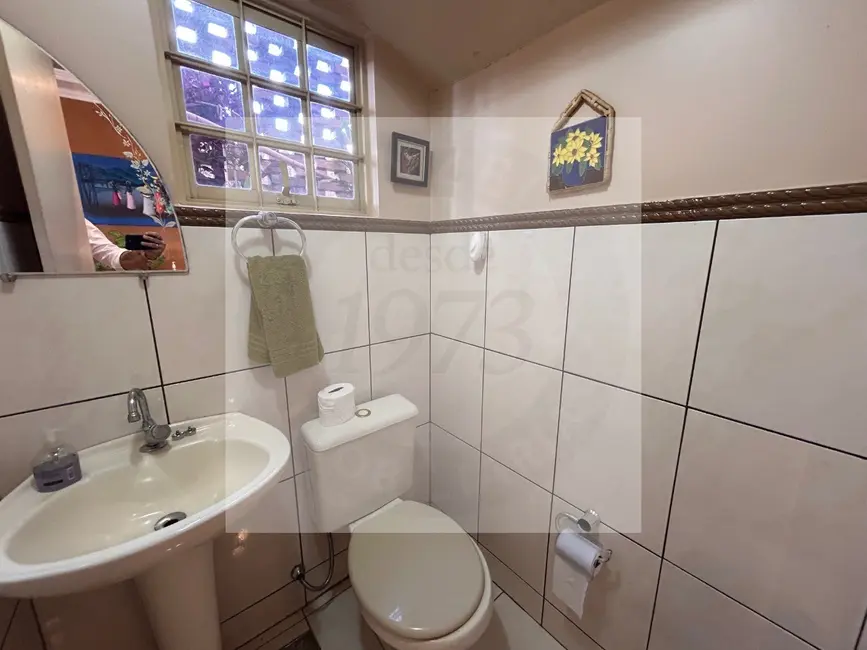 Casa com 3 quartos à venda, 400m2 em Setor Habitacional Arniqueira (Águas Claras), Brasilia - DF - imagem 6 Foto 6 de Casa com 3 quartos à venda, 400m2 em Setor Habitacional Arniqueira (Águas Claras), Brasilia - DF