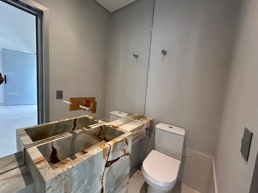 Foto 10 de Casa com 4 quartos à venda, 790m2 em Setor Habitacional Arniqueira (Águas Claras), Brasilia - DF