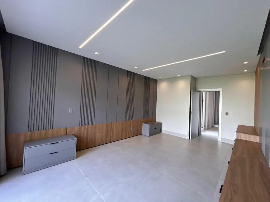 Foto 17 de Casa com 4 quartos à venda, 790m2 em Setor Habitacional Arniqueira (Águas Claras), Brasilia - DF