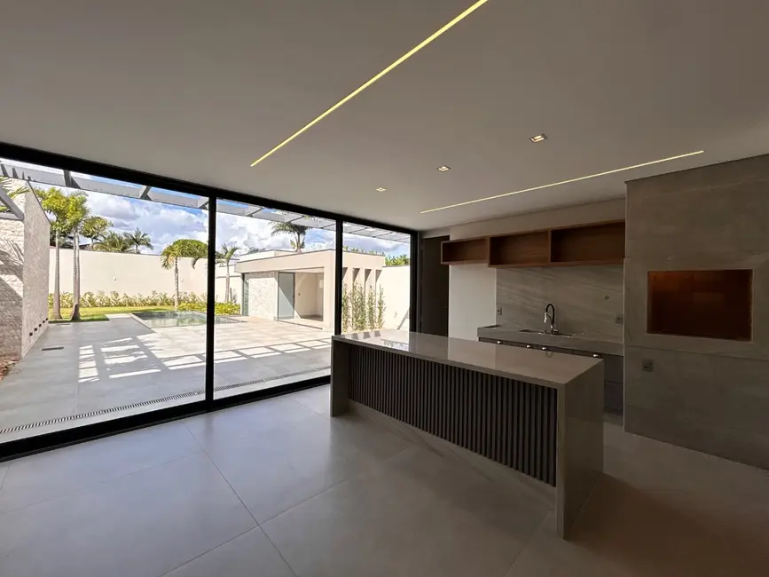 Casa com 4 quartos à venda, 790m2 em Setor Habitacional Arniqueira (Águas Claras), Brasilia - DF - imagem 8 Foto 8 de Casa com 4 quartos à venda, 790m2 em Setor Habitacional Arniqueira (Águas Claras), Brasilia - DF