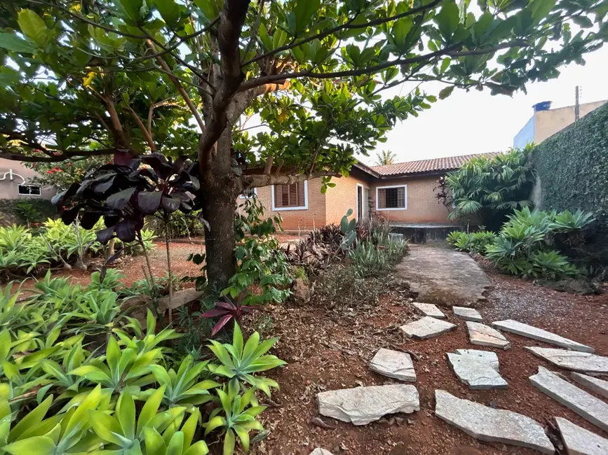 Foto 2 de Casa com 3 quartos à venda, 840m2 em Setor Habitacional Arniqueira (Águas Claras), Brasilia - DF