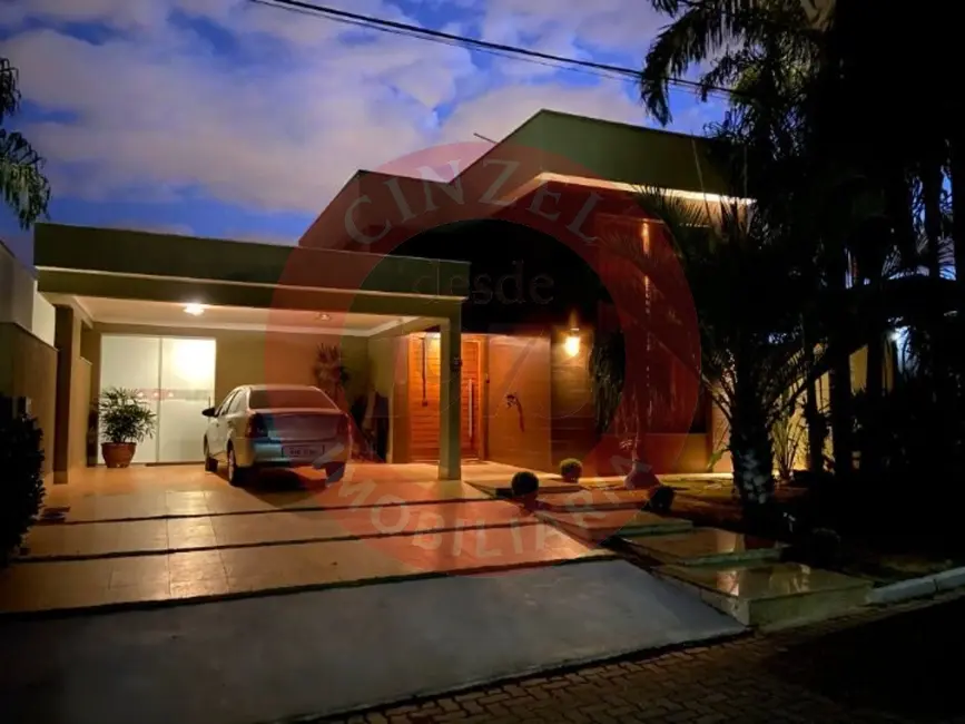 Casa com 4 quartos à venda, 430m2 em Setor Habitacional Vicente Pires, Brasilia - DF - imagem 1 Foto 1 de Casa com 4 quartos à venda, 430m2 em Setor Habitacional Vicente Pires, Brasilia - DF