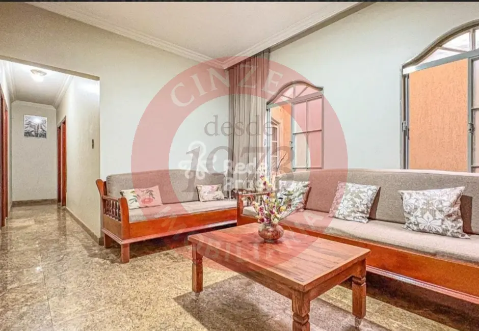 Foto 5 de Casa com 4 quartos à venda, 340m2 em Taguatinga - DF