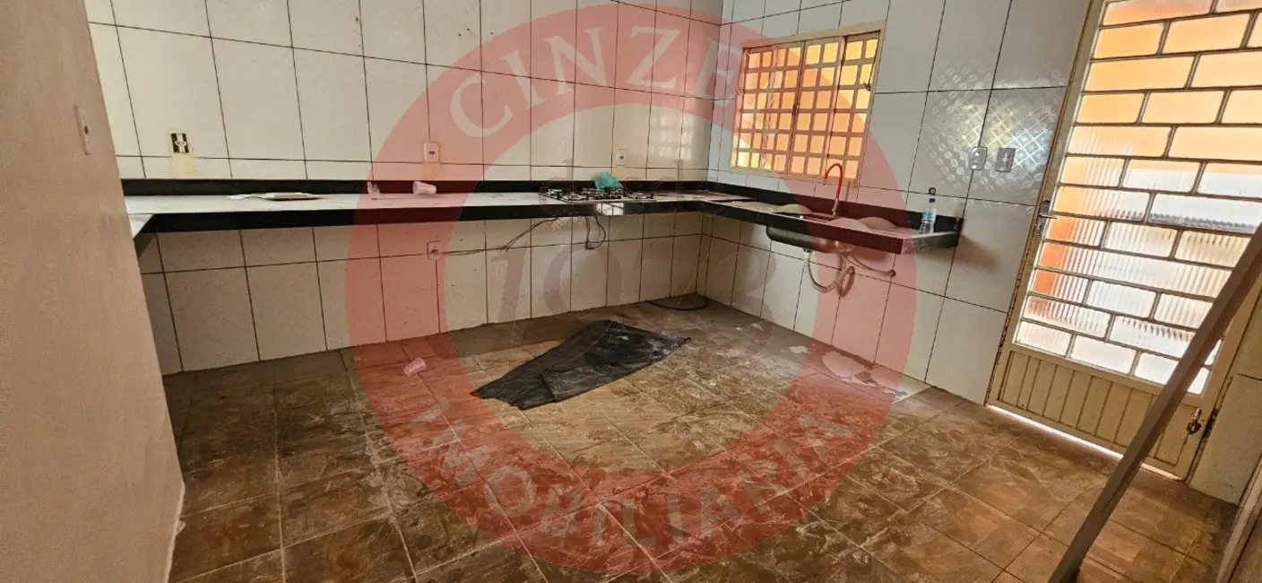 Casa com 3 quartos para alugar, 70m2 em Brasilia - DF - imagem 3 Foto 3 de Casa com 3 quartos para alugar, 70m2 em Brasilia - DF