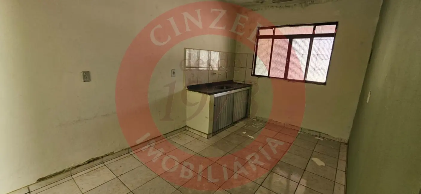Casa com 2 quartos para alugar, 55m2 em Brasilia - DF - imagem 2 Foto 2 de Casa com 2 quartos para alugar, 55m2 em Brasilia - DF