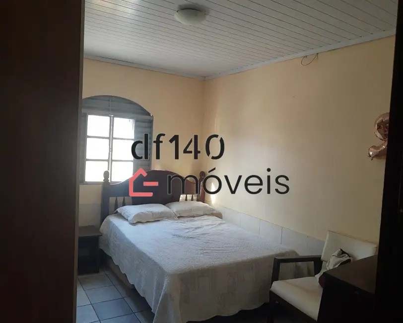 Casa com 4 quartos à venda, 240m2 em Brasilia - DF - imagem 9 Foto 9 de Casa com 4 quartos à venda, 240m2 em Brasilia - DF