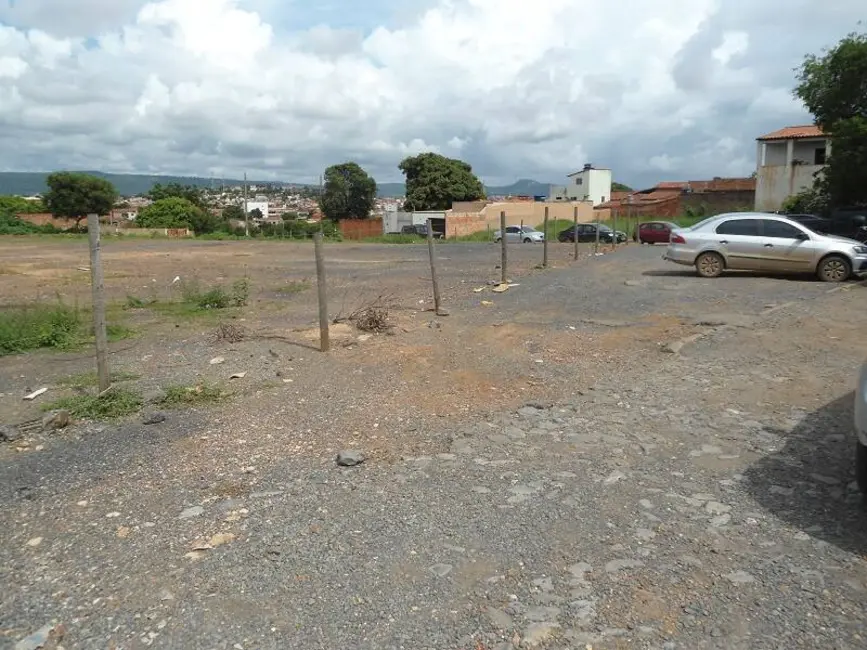 Foto 3 de Terreno / Lote à venda, 300m2 em Jardim Alvorada, Montes Claros - MG