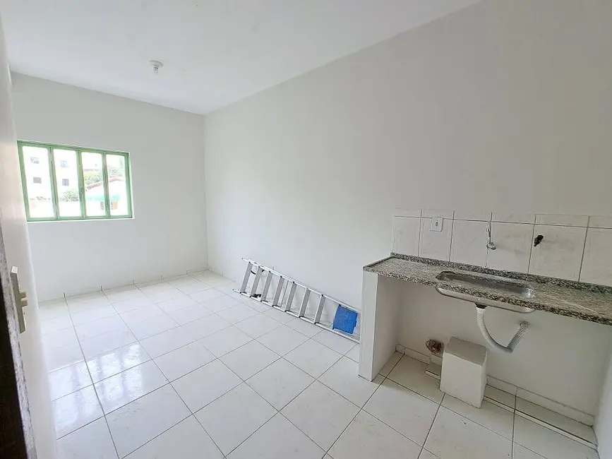 Foto 4 de Kitnet para alugar em Vila Guilhermina, Montes Claros - MG