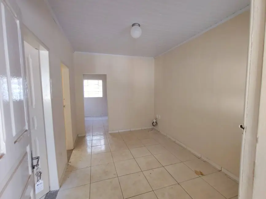 Foto 2 de Casa com 2 quartos à venda, 80m2 em Centro, Montes Claros - MG