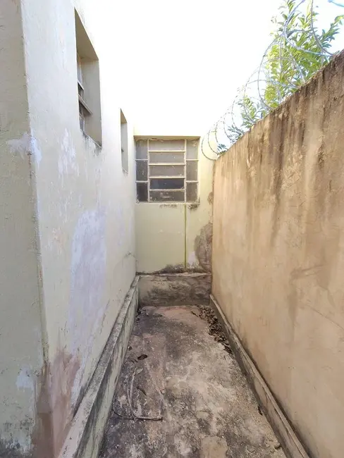 Foto 8 de Casa com 2 quartos para alugar, 80m2 em Centro, Montes Claros - MG