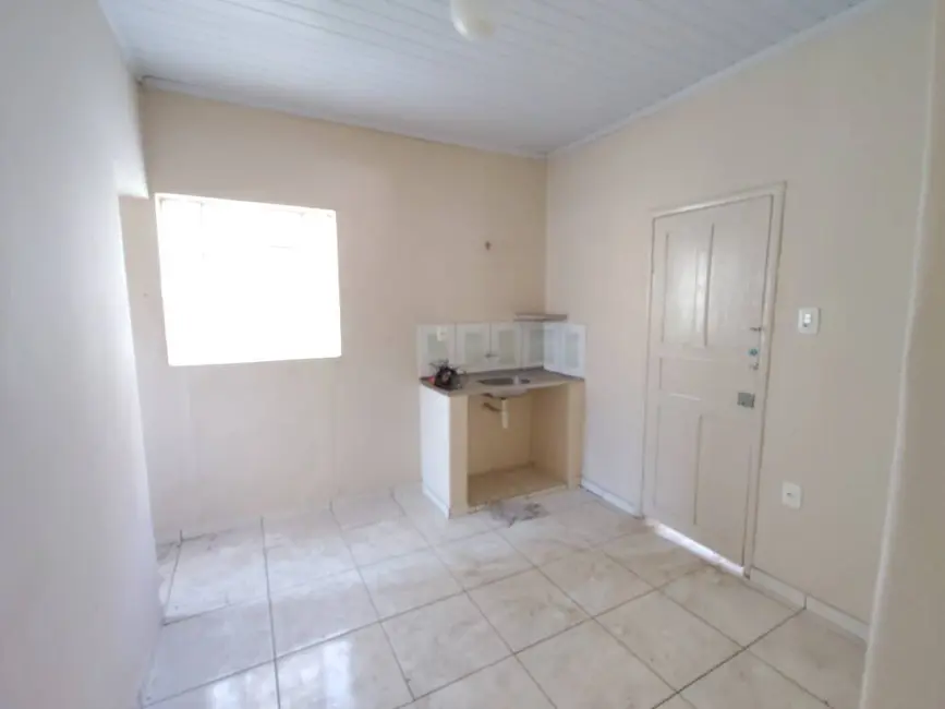 Foto 5 de Casa com 2 quartos para alugar, 80m2 em Centro, Montes Claros - MG