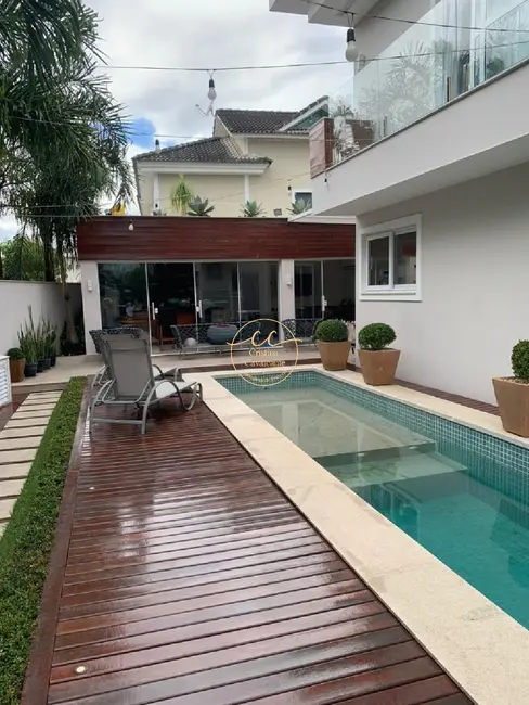 Casa de Condomínio com 4 quartos à venda, 380m2 em Recreio dos Bandeirantes, Rio De Janeiro - RJ - imagem 9 Foto 9 de Casa de Condomínio com 4 quartos à venda, 380m2 em Recreio dos Bandeirantes, Rio De Janeiro - RJ