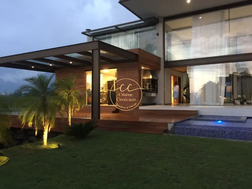 Casa de Condomínio com 5 quartos à venda, 480m2 em Mangaratiba - RJ - imagem 3 Foto 3 de Casa de Condomínio com 5 quartos à venda, 480m2 em Mangaratiba - RJ