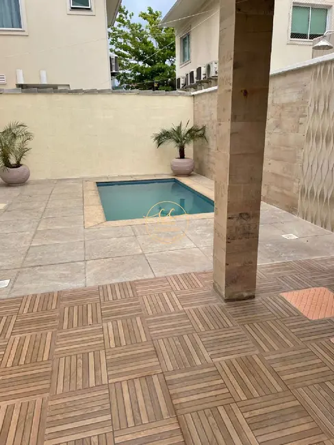 Casa de Condomínio com 3 quartos à venda, 180m2 em Recreio dos Bandeirantes, Rio De Janeiro - RJ - imagem 4 Foto 4 de Casa de Condomínio com 3 quartos à venda, 180m2 em Recreio dos Bandeirantes, Rio De Janeiro - RJ