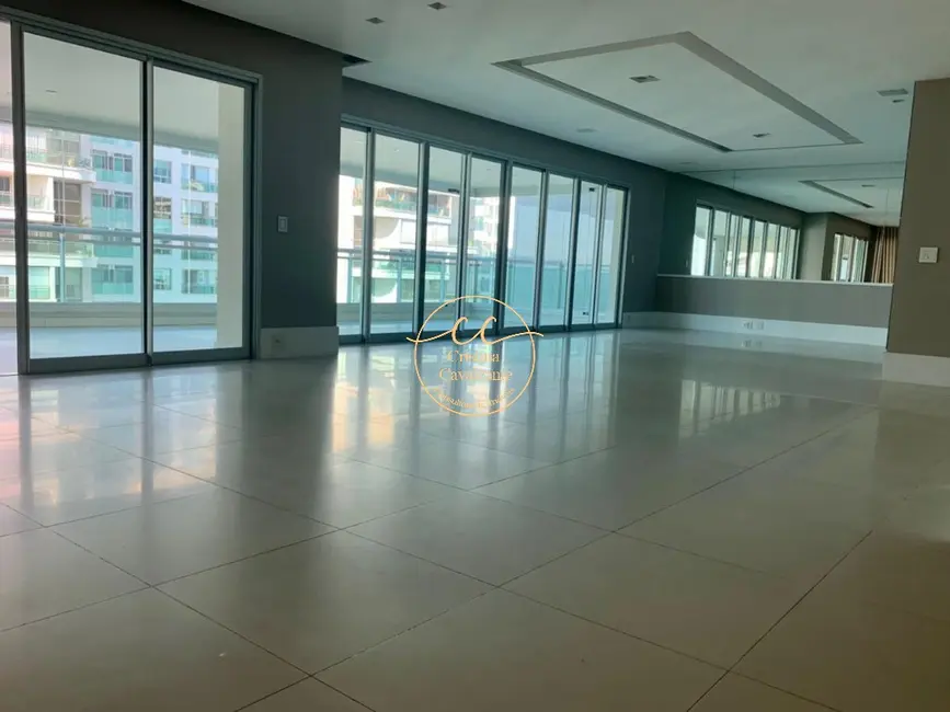 Apartamento com 4 quartos à venda, 296m2 em Barra da Tijuca, Rio De Janeiro - RJ - imagem 2 Foto 2 de Apartamento com 4 quartos à venda, 296m2 em Barra da Tijuca, Rio De Janeiro - RJ