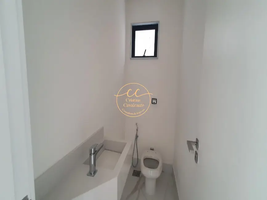 Casa de Condomínio com 5 quartos à venda, 380m2 em Barra da Tijuca, Rio De Janeiro - RJ - imagem 6 Foto 6 de Casa de Condomínio com 5 quartos à venda, 380m2 em Barra da Tijuca, Rio De Janeiro - RJ