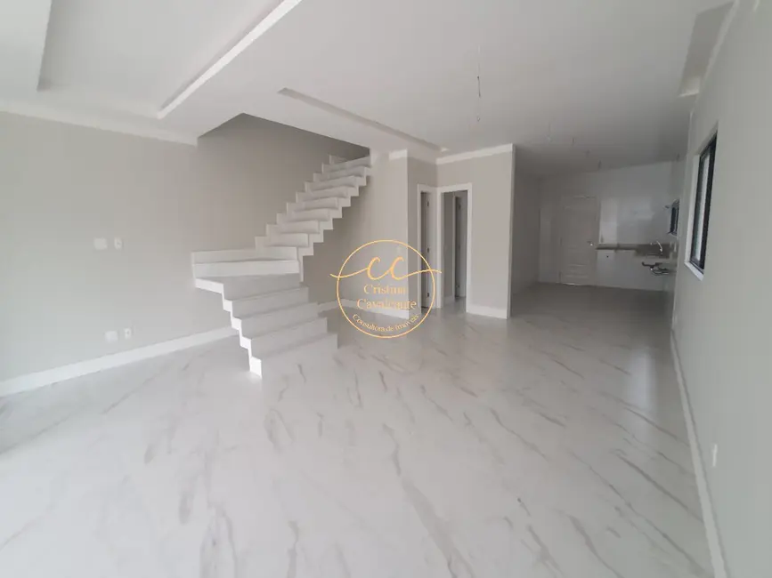 Casa de Condomínio com 5 quartos à venda, 380m2 em Barra da Tijuca, Rio De Janeiro - RJ - imagem 5 Foto 5 de Casa de Condomínio com 5 quartos à venda, 380m2 em Barra da Tijuca, Rio De Janeiro - RJ