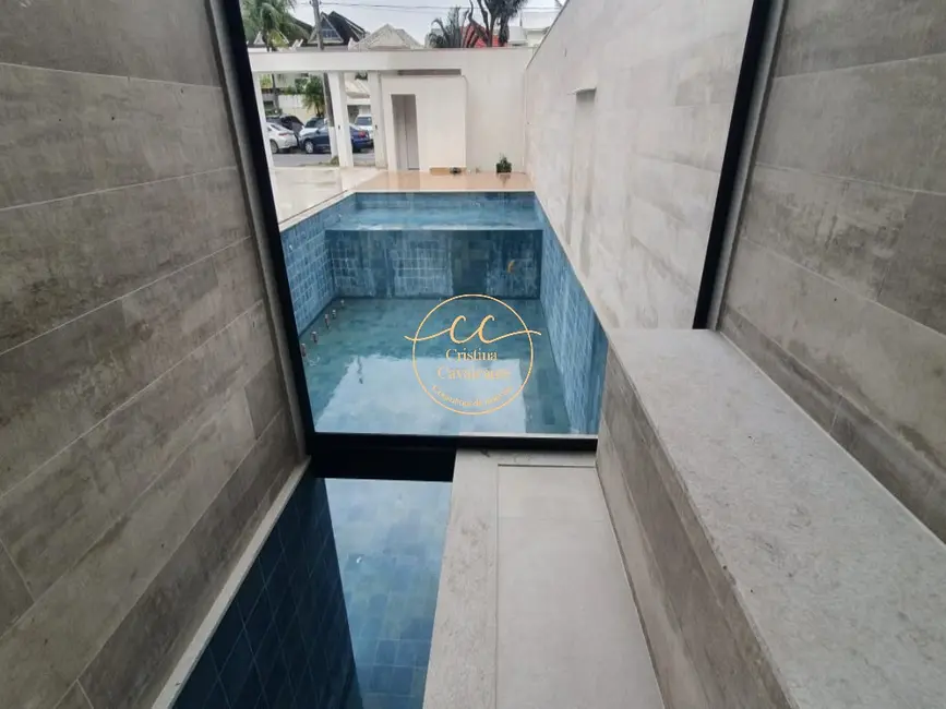Casa de Condomínio com 4 quartos à venda, 430m2 em Barra da Tijuca, Rio De Janeiro - RJ - imagem 3 Foto 3 de Casa de Condomínio com 4 quartos à venda, 430m2 em Barra da Tijuca, Rio De Janeiro - RJ