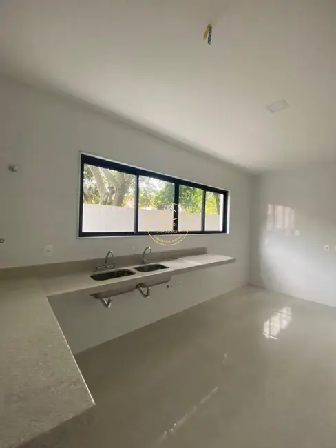 Casa de Condomínio com 4 quartos à venda, 360m2 em Barra da Tijuca, Rio De Janeiro - RJ - imagem 4 Foto 4 de Casa de Condomínio com 4 quartos à venda, 360m2 em Barra da Tijuca, Rio De Janeiro - RJ