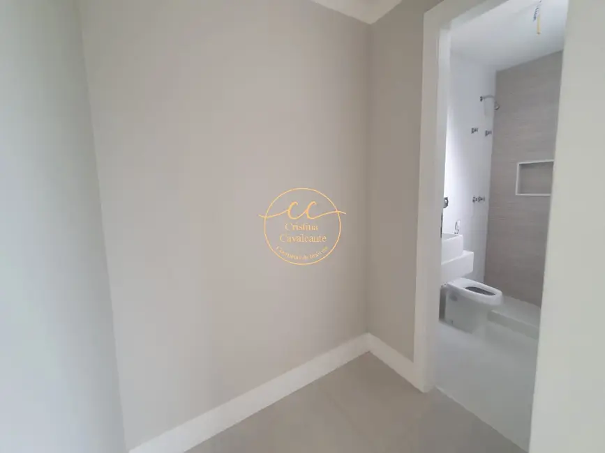 Casa de Condomínio com 4 quartos à venda, 360m2 em Barra da Tijuca, Rio De Janeiro - RJ - imagem 9 Foto 9 de Casa de Condomínio com 4 quartos à venda, 360m2 em Barra da Tijuca, Rio De Janeiro - RJ