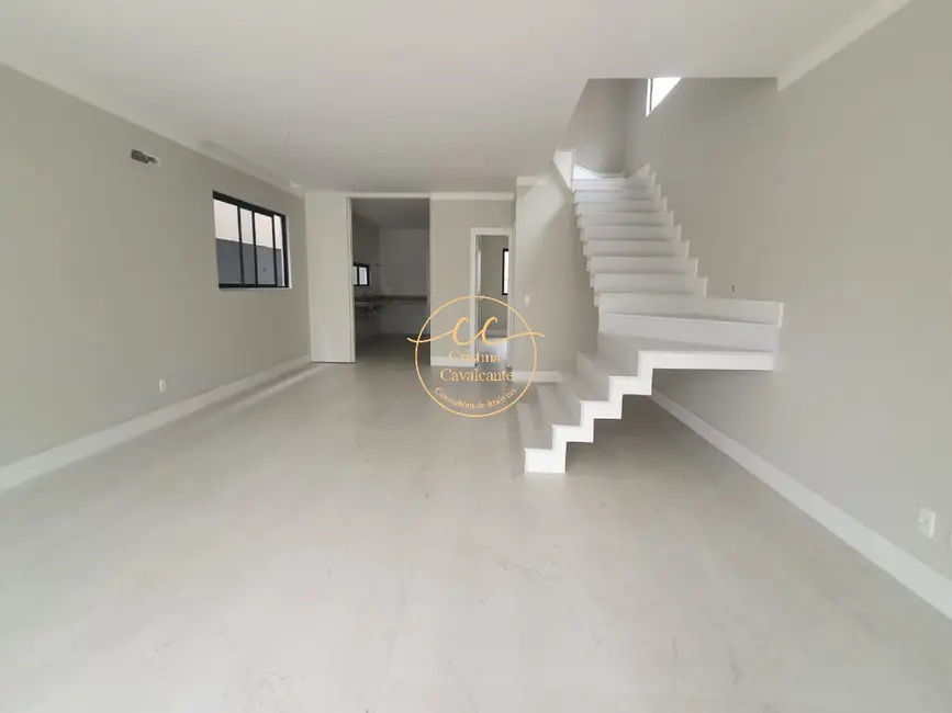 Casa de Condomínio com 4 quartos à venda, 380m2 em Barra da Tijuca, Rio De Janeiro - RJ - imagem 3 Foto 3 de Casa de Condomínio com 4 quartos à venda, 380m2 em Barra da Tijuca, Rio De Janeiro - RJ