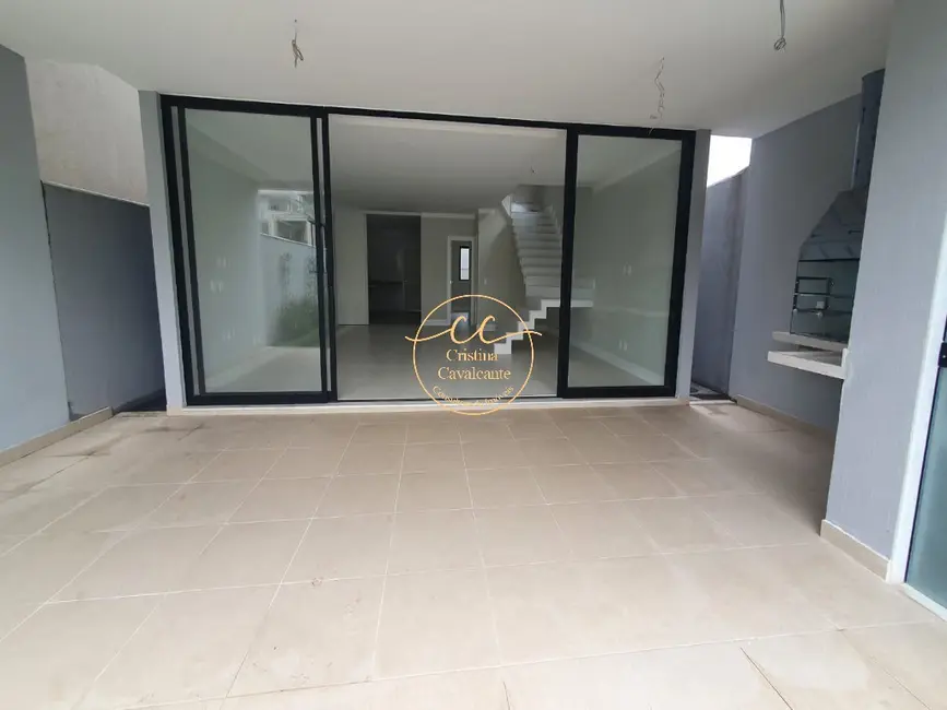 Casa de Condomínio com 4 quartos à venda, 380m2 em Barra da Tijuca, Rio De Janeiro - RJ - imagem 2 Foto 2 de Casa de Condomínio com 4 quartos à venda, 380m2 em Barra da Tijuca, Rio De Janeiro - RJ