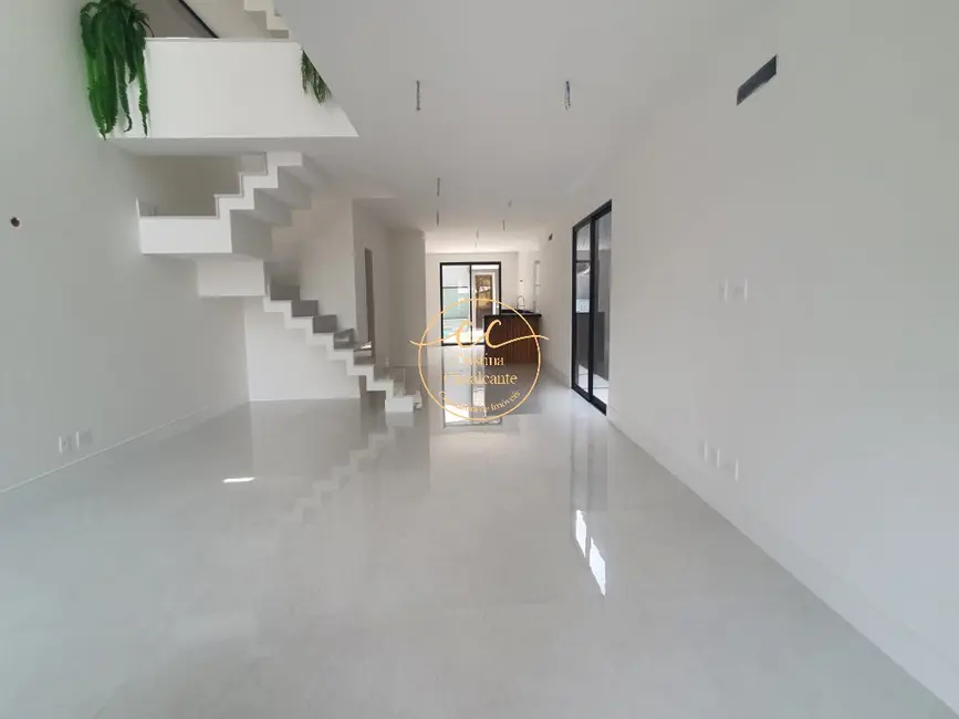 Foto 2 de Casa de Condomínio com 4 quartos à venda, 350m2 em Barra da Tijuca, Rio De Janeiro - RJ