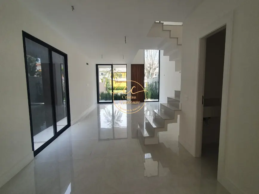 Foto 3 de Casa de Condomínio com 4 quartos à venda, 350m2 em Barra da Tijuca, Rio De Janeiro - RJ