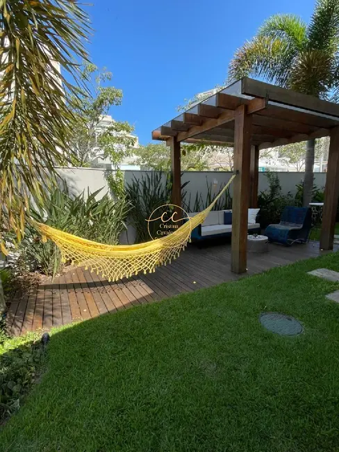 Casa de Condomínio com 5 quartos à venda, 490m2 em Barra da Tijuca, Rio De Janeiro - RJ - imagem 4 Foto 4 de Casa de Condomínio com 5 quartos à venda, 490m2 em Barra da Tijuca, Rio De Janeiro - RJ