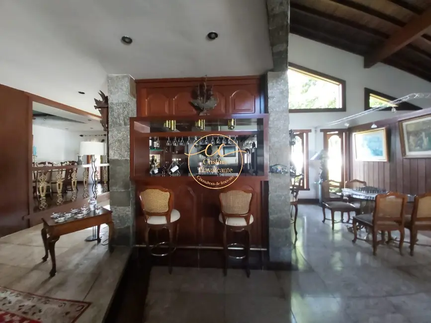 Casa de Condomínio com 4 quartos à venda, 720m2 em Barra da Tijuca, Rio De Janeiro - RJ - imagem 5 Foto 5 de Casa de Condomínio com 4 quartos à venda, 720m2 em Barra da Tijuca, Rio De Janeiro - RJ