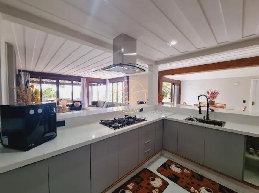 Foto 9 de Casa de Condomínio com 4 quartos à venda, 400m2 em Armacao Dos Buzios - RJ