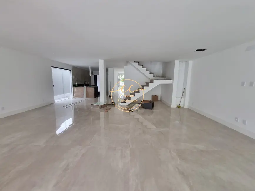 Casa de Condomínio com 4 quartos à venda, 410m2 em Recreio dos Bandeirantes, Rio De Janeiro - RJ - imagem 6 Foto 6 de Casa de Condomínio com 4 quartos à venda, 410m2 em Recreio dos Bandeirantes, Rio De Janeiro - RJ