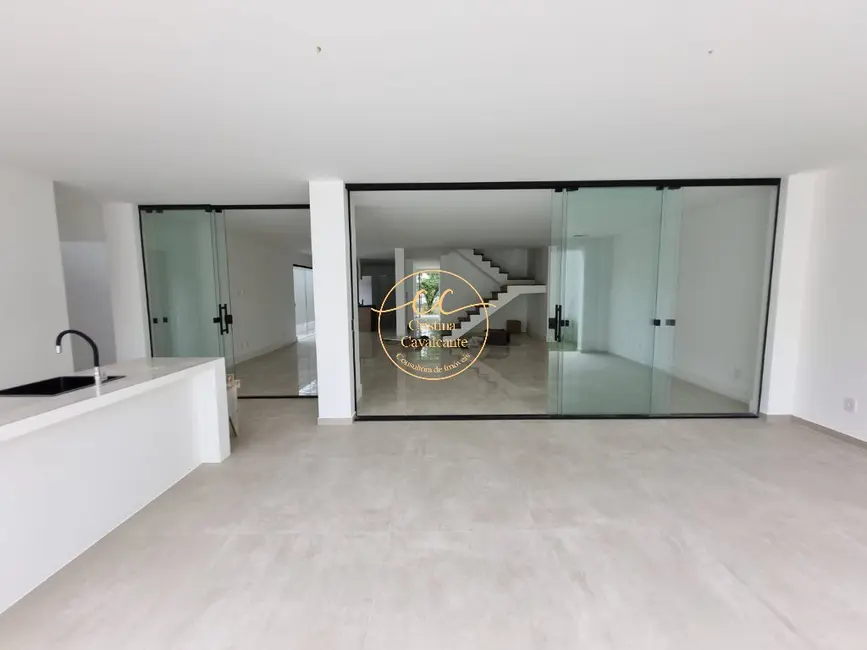 Casa de Condomínio com 4 quartos à venda, 410m2 em Recreio dos Bandeirantes, Rio De Janeiro - RJ - imagem 7 Foto 7 de Casa de Condomínio com 4 quartos à venda, 410m2 em Recreio dos Bandeirantes, Rio De Janeiro - RJ