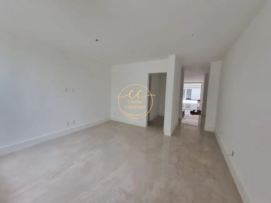 Casa de Condomínio com 4 quartos à venda, 410m2 em Recreio dos Bandeirantes, Rio De Janeiro - RJ - imagem 3 Foto 3 de Casa de Condomínio com 4 quartos à venda, 410m2 em Recreio dos Bandeirantes, Rio De Janeiro - RJ