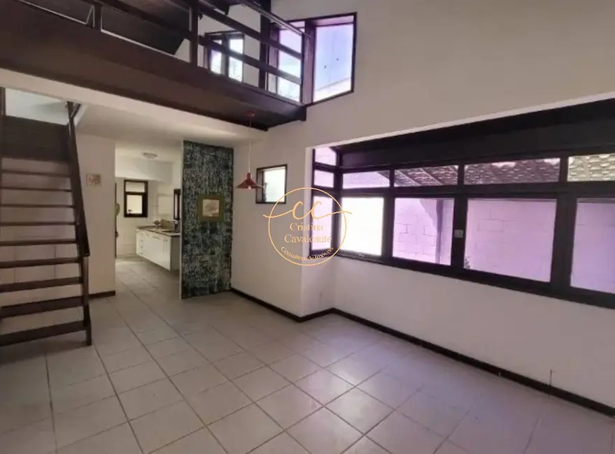 Casa de Condomínio com 3 quartos à venda, 150m2 em Vargem Grande, Rio De Janeiro - RJ - imagem 3 Foto 3 de Casa de Condomínio com 3 quartos à venda, 150m2 em Vargem Grande, Rio De Janeiro - RJ