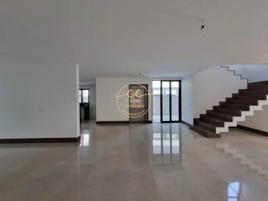 Casa de Condomínio com 4 quartos à venda, 469m2 em Recreio dos Bandeirantes, Rio De Janeiro - RJ - imagem 5 Foto 5 de Casa de Condomínio com 4 quartos à venda, 469m2 em Recreio dos Bandeirantes, Rio De Janeiro - RJ