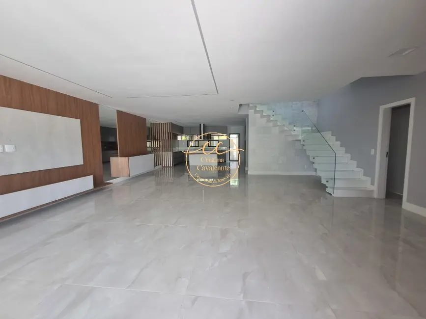 Casa de Condomínio com 5 quartos à venda, 498m2 em Recreio dos Bandeirantes, Rio De Janeiro - RJ - imagem 3 Foto 3 de Casa de Condomínio com 5 quartos à venda, 498m2 em Recreio dos Bandeirantes, Rio De Janeiro - RJ
