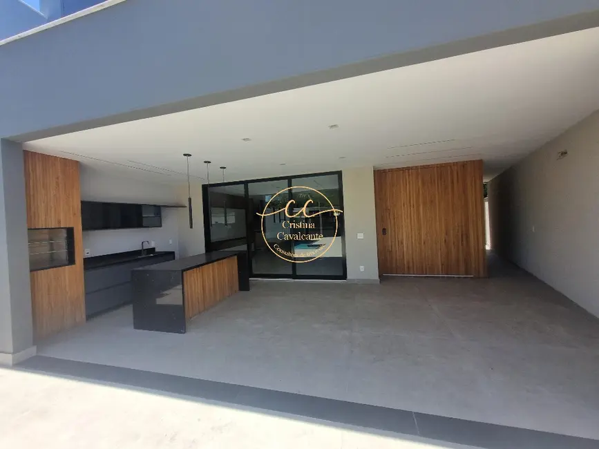 Casa de Condomínio com 5 quartos à venda, 498m2 em Recreio dos Bandeirantes, Rio De Janeiro - RJ - imagem 2 Foto 2 de Casa de Condomínio com 5 quartos à venda, 498m2 em Recreio dos Bandeirantes, Rio De Janeiro - RJ