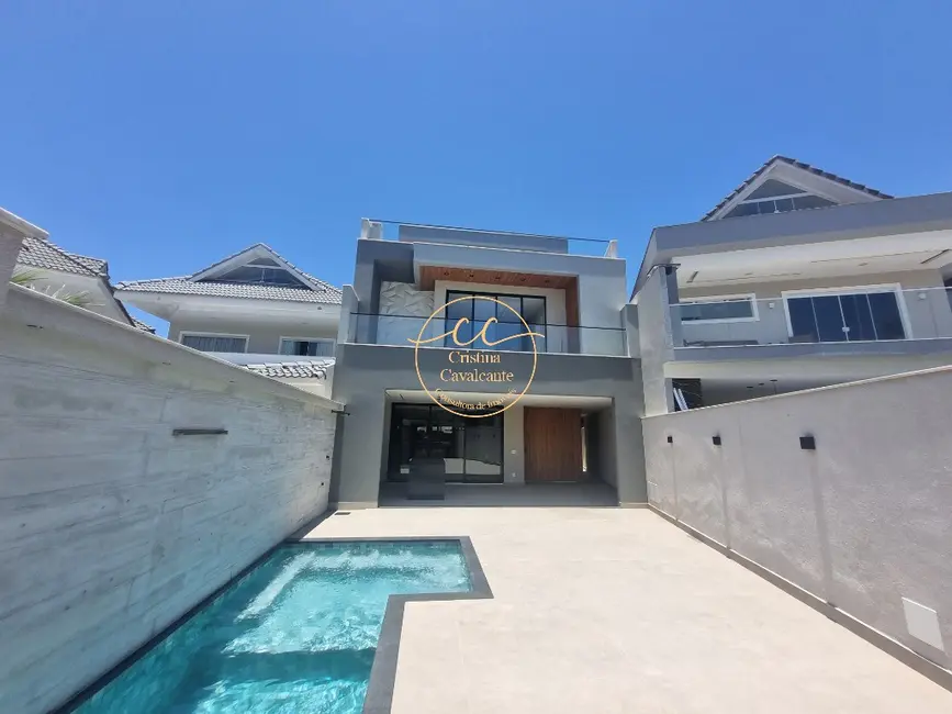 Casa de Condomínio com 5 quartos à venda, 498m2 em Recreio dos Bandeirantes, Rio De Janeiro - RJ - imagem 1 Foto 1 de Casa de Condomínio com 5 quartos à venda, 498m2 em Recreio dos Bandeirantes, Rio De Janeiro - RJ