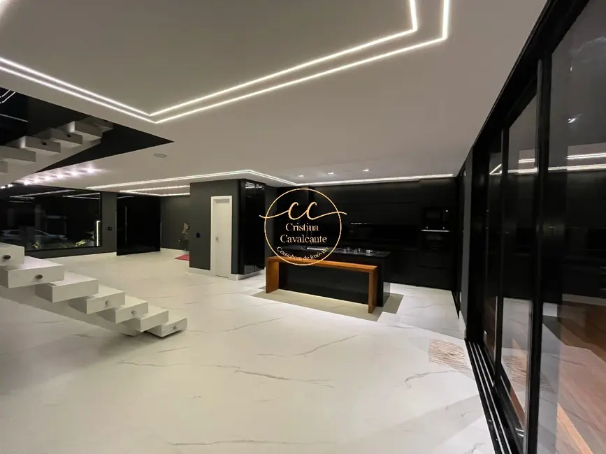 Casa de Condomínio com 5 quartos à venda, 350m2 em Recreio dos Bandeirantes, Rio De Janeiro - RJ - imagem 3 Foto 3 de Casa de Condomínio com 5 quartos à venda, 350m2 em Recreio dos Bandeirantes, Rio De Janeiro - RJ