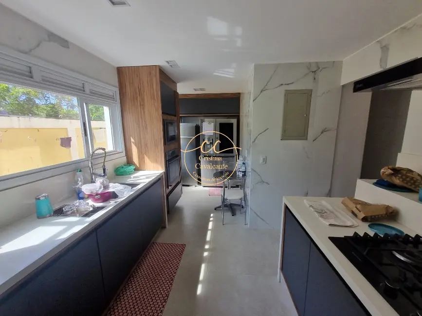 Casa de Condomínio com 4 quartos à venda, 230m2 em Recreio dos Bandeirantes, Rio De Janeiro - RJ - imagem 5 Foto 5 de Casa de Condomínio com 4 quartos à venda, 230m2 em Recreio dos Bandeirantes, Rio De Janeiro - RJ