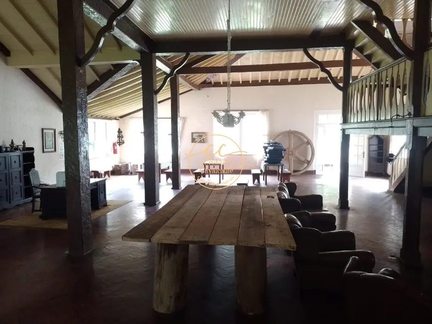 Foto 2 de Sítio / Rancho com 7 quartos à venda, 980m2 em Valenca - RJ