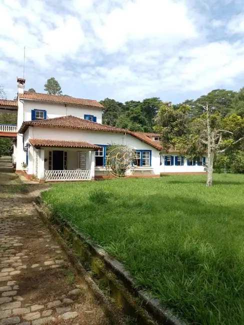 Foto 1 de Sítio / Rancho com 7 quartos à venda, 980m2 em Valenca - RJ