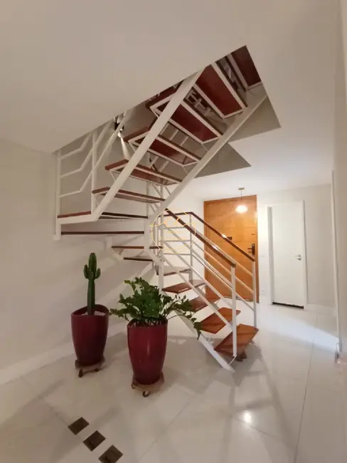 Casa de Condomínio com 5 quartos à venda, 209m2 em Recreio dos Bandeirantes, Rio De Janeiro - RJ - imagem 9 Foto 9 de Casa de Condomínio com 5 quartos à venda, 209m2 em Recreio dos Bandeirantes, Rio De Janeiro - RJ